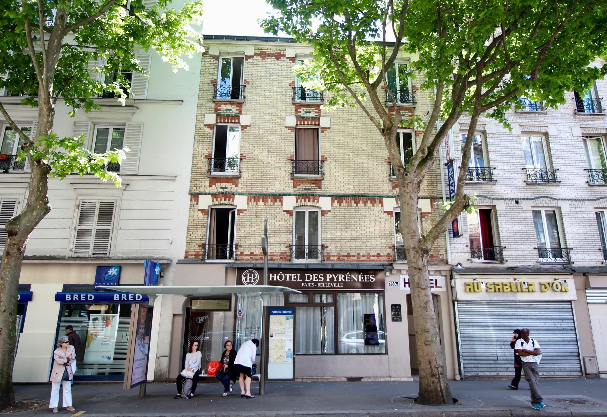 Hotel Des Pyrenees Paris Exterior photo